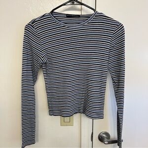 Brandy Melville Blue and White Cropped Fitted Ribbed Long Sleeve Tee One Size